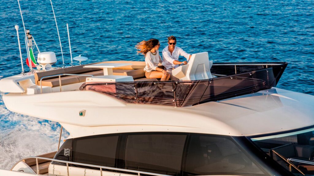 Ferretti-Yachts-550-exteriores-13