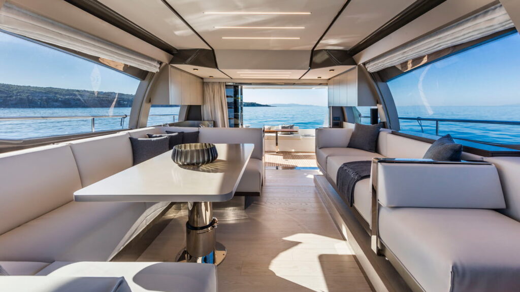 Ferretti-Yachts-550-interiores-4